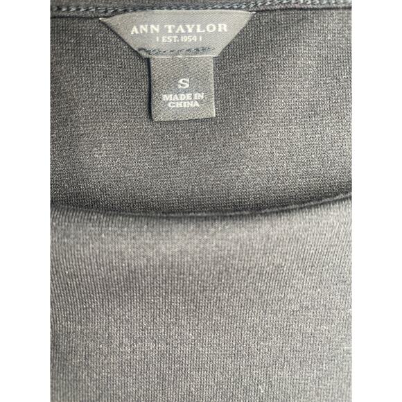 Ann Taylor Black Blouse With Silver Zipper Detailed Shoulder - Picture 4 of 8